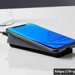 Home 21 스마트폰 거치대와 태블릿 거치대 비교 - A sleek, compact smartphone stand made of reinforced plastic and silicone, designed for high mobilit...